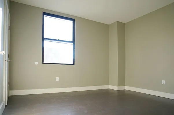 Rented by EXR | media 26