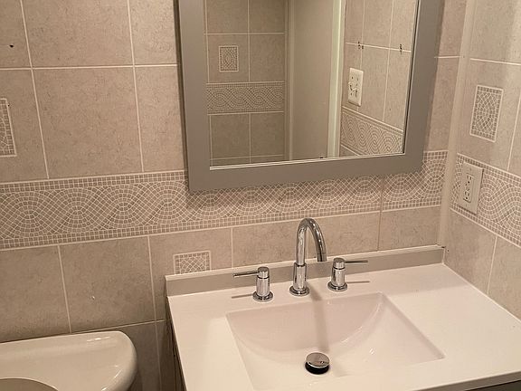 4th image of 549 Florida Ave APT 102
