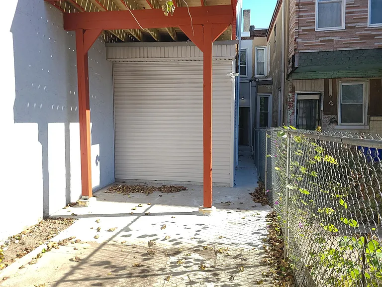 1558 N Randolph St #1 — Photo 17