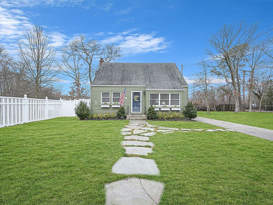 72 Chateau Drive, Oakdale, NY 11769 Zillow