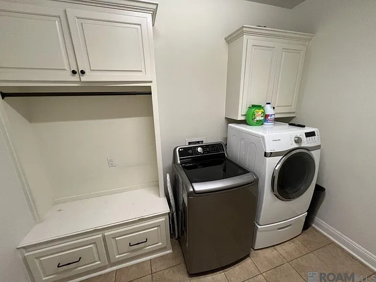 2913 Country Lake Dr — Photo 19