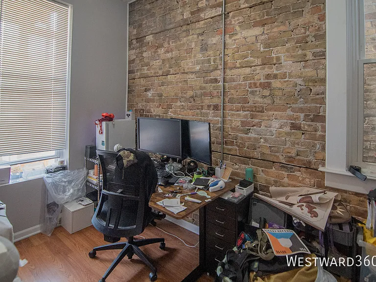 1479 W Huron St #2R — Photo 8