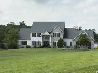 307 Stone Row Ln, New Cumberland, PA 17070