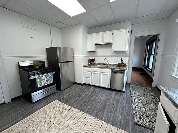 4th image of 22 Park Ave #1