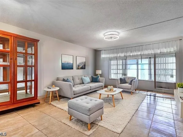 1828 Pine Valley Dr APT 309, Fort Myers, FL 33907