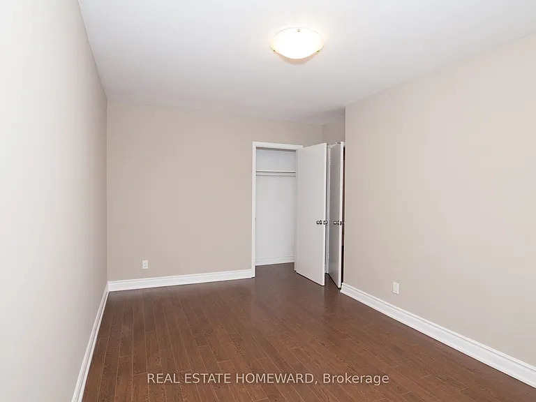 920 Pape Ave #B — Photo 14