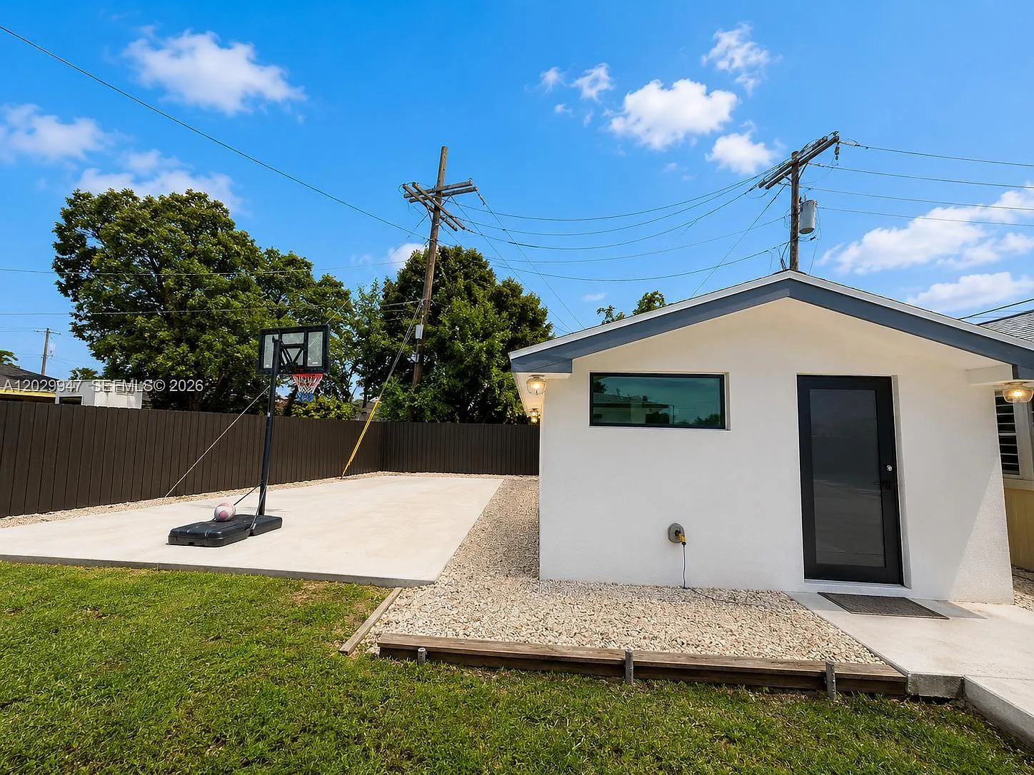 Carol City Lake Steven Es — Photo 1