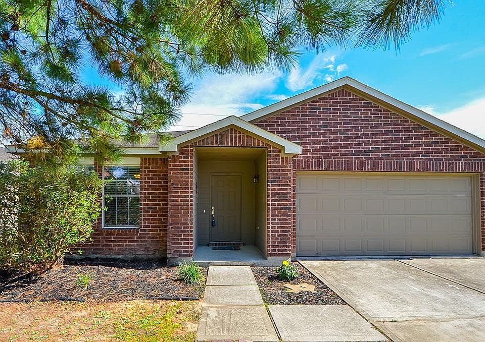 If you're looking for a home that stands out from the rest, you've found it! This fabulous, 4 bedroom, 2 bathroom home in Spring Terrace is a must see.