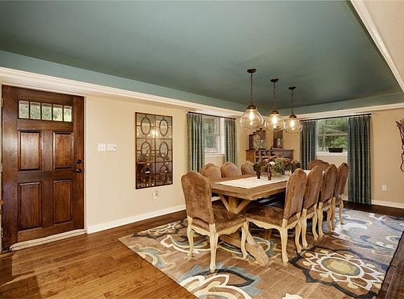 4th image of 710 River Oaks Dr