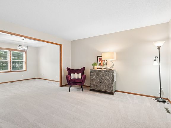4th image of 4105 Majestic Ct NE
