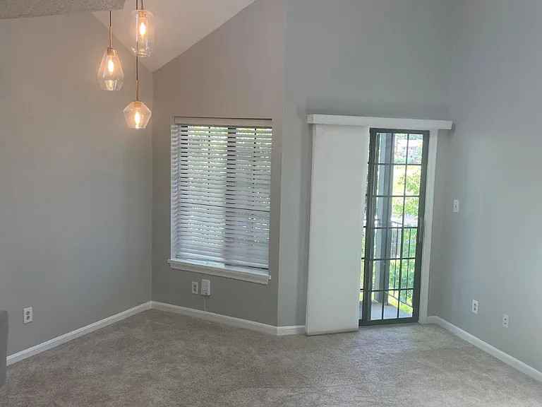 6008 Ellesmere Ct #F — Photo 17