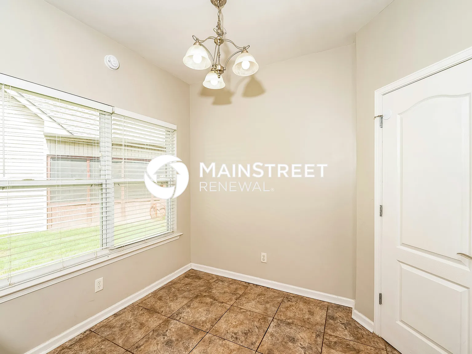 4563 Rosser Loop Dr — Photo 4