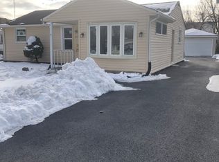 302 N Park Ave, Aurora, IL 60506