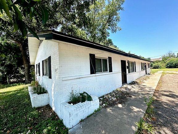 3rd image of 1120A Elm St #1120-A