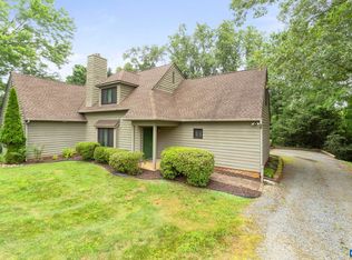 1043 Amber Ridge Rd, Charlottesville, VA 22901