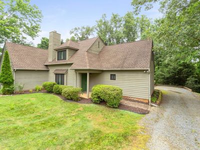1043 Amber Ridge Rd, Charlottesville, VA, 22901