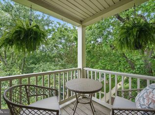 6618 Boulevard Vw APT C1, Alexandria, VA 22307