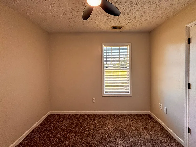 197 Brandywood Ct — Photo 15