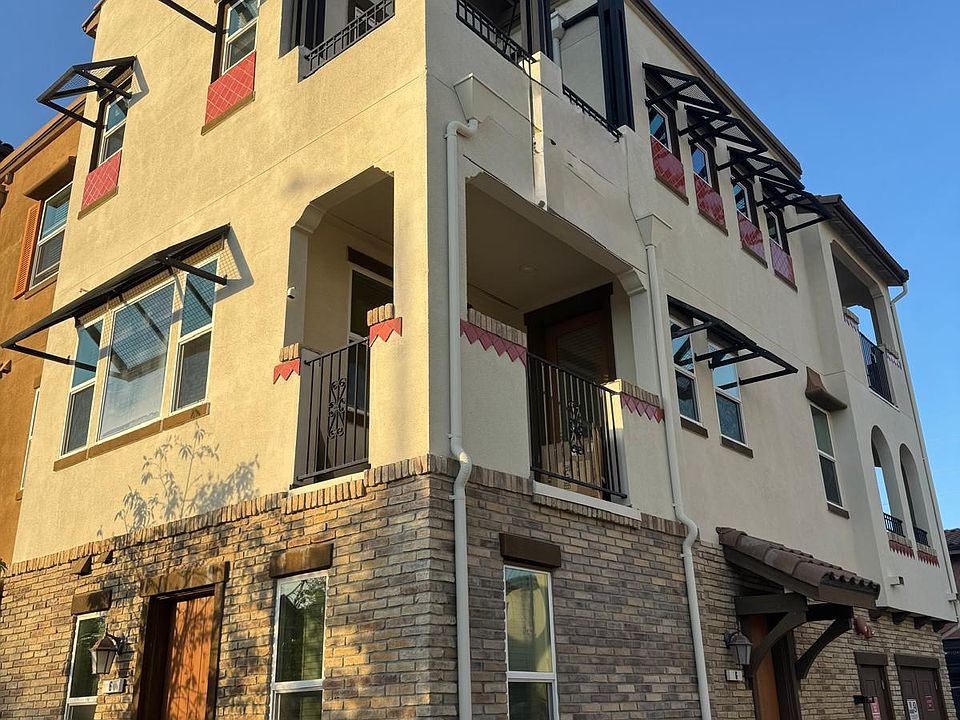 1st image of 2720 Goble Ln
