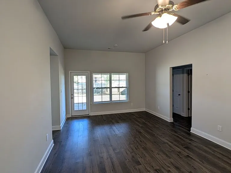 244 Abercorn Dr — Photo 16