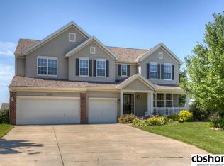 17123 Locust St, Omaha, NE 68116