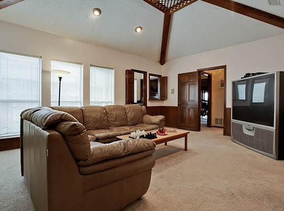 5th image of 2814 Crooked Creek Dr