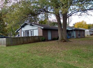 402 H St, Barling, AR 72923
