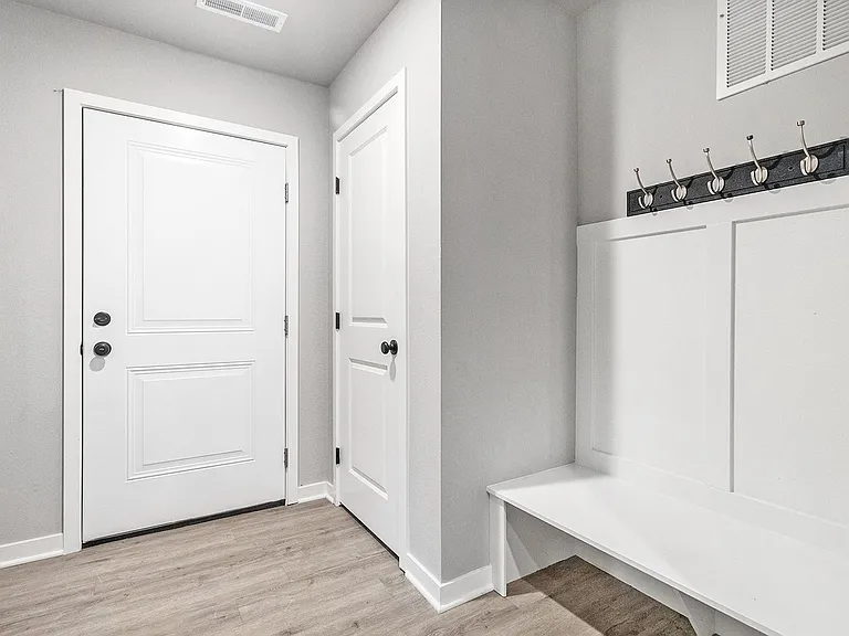 17545 Beechwood Ln — Photo 25