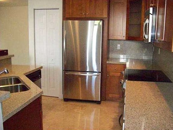 3rd image of 10707 NW 75th Ter