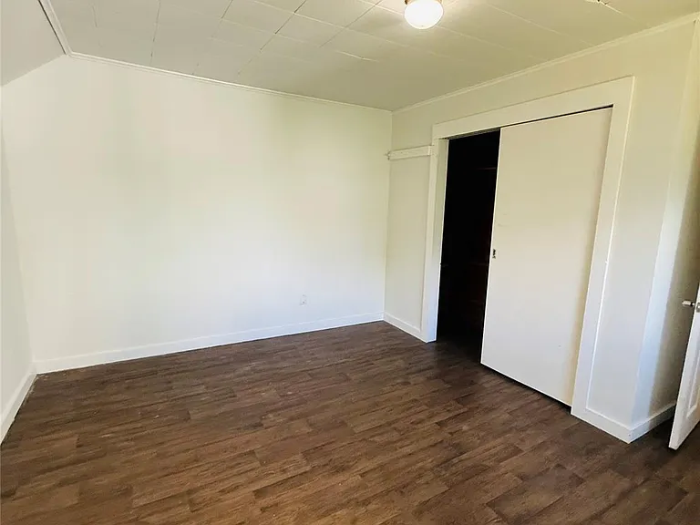 135 Sullivan St #DOWNSTAIRS — Photo 9