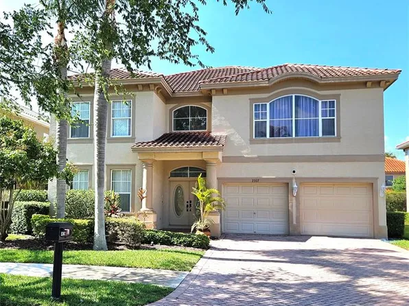 2307 Messenger Cir, Safety Harbor, FL 34695