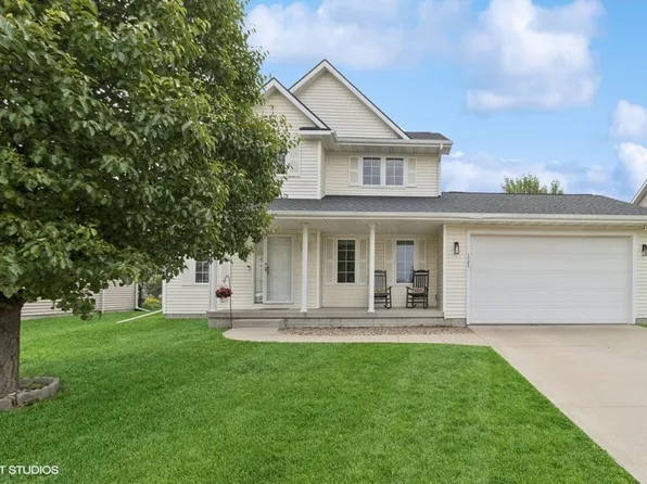1323 NW Bayview Ct, Ankeny, IA 50023
