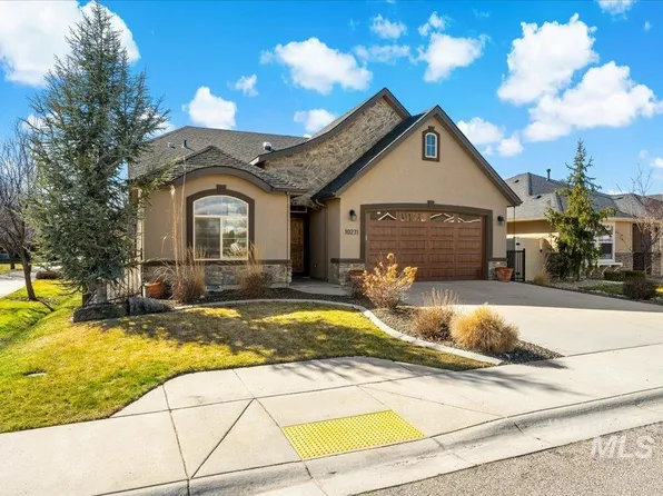 10271 W Lakeland Dr, Garden City, ID 83714