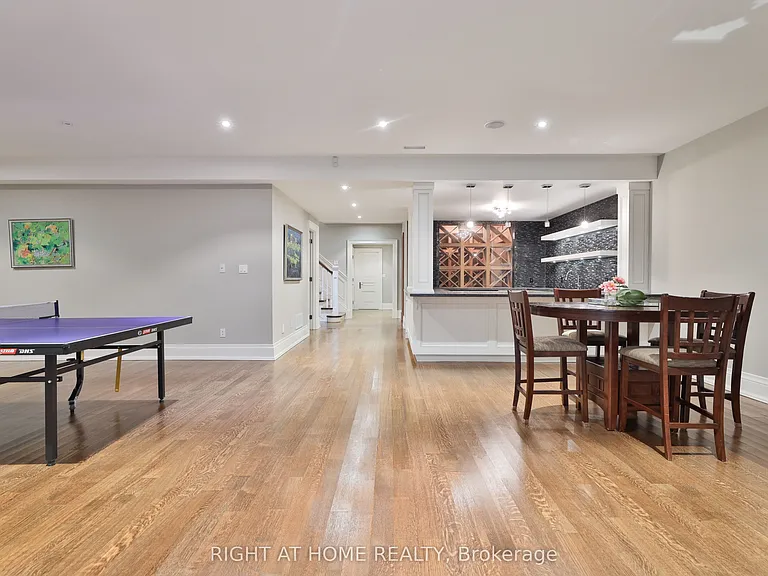 154 Munro Blvd — Photo 40