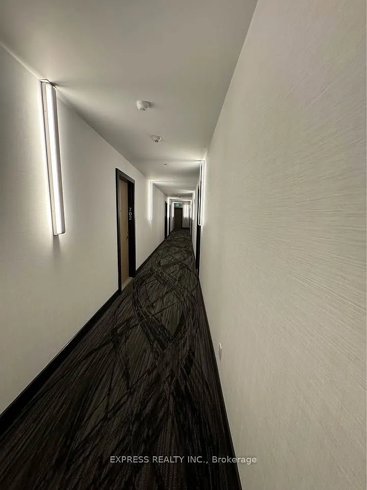 2 bed, $2,400 — Photo 4