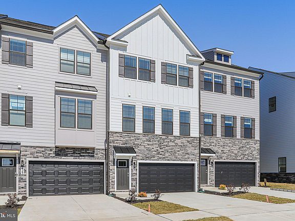 3rd image of 421 Ensemble Way