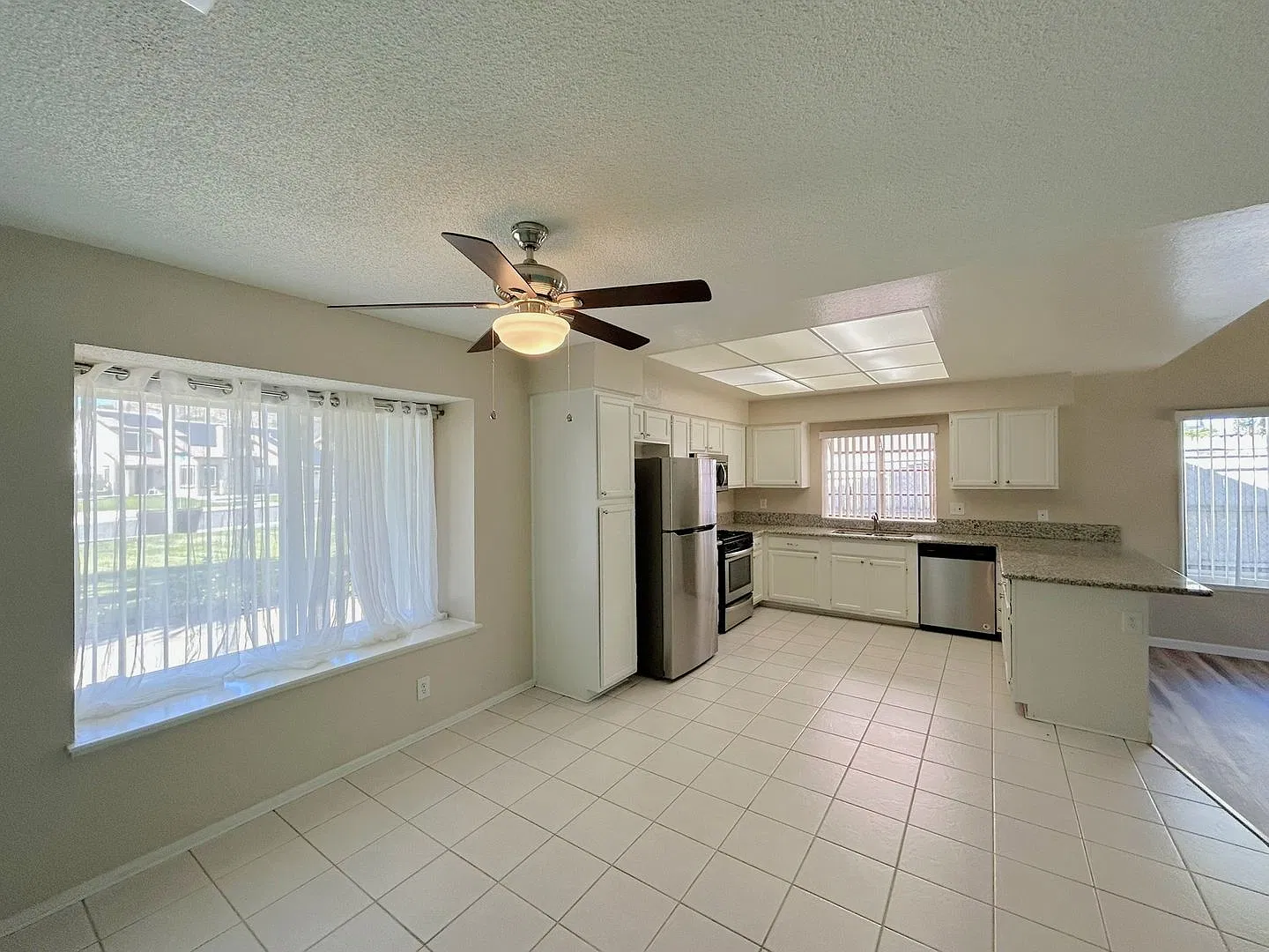 Beautiful Single-Story 4-Bedroom Home in Moreno Valley! — Photo 4