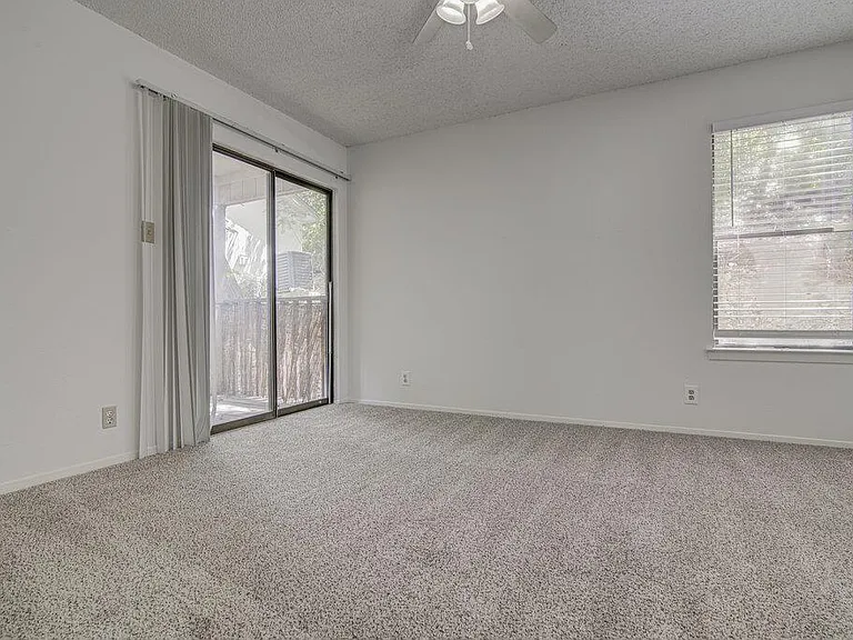 3560 Ranch Road 2222 — Photo 6