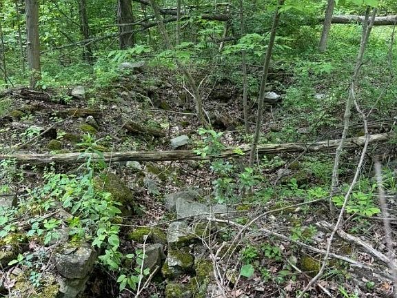 5th image of 2190 Warren Rd