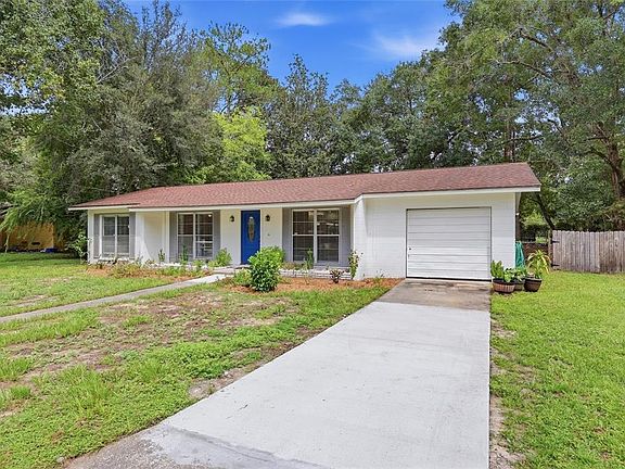 3rd image of 4907 NW 30TH TERRACE