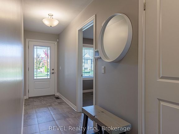 4th image of 20 Elliot St
