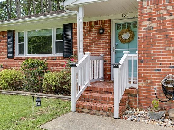 5th image of 105 E Royce Dr