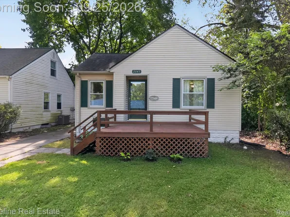 2043 Harding Ave, Ypsilanti, MI 48197
