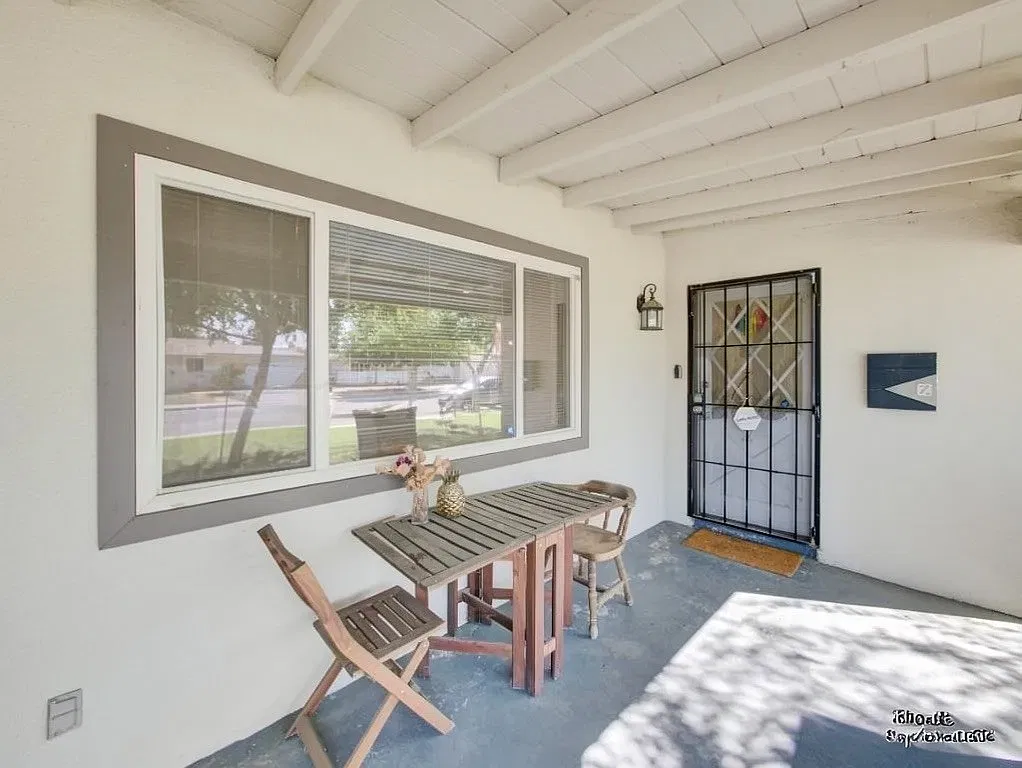 3 bed, 1210 sqft, $1,345 — Photo 3