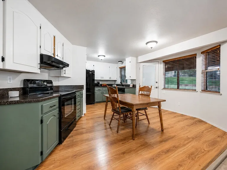 3204 S Johnson Pl — Photo 5