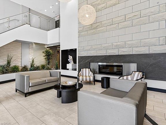 5th image of 551 Maple Ave #612
