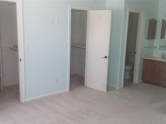 5th image of 208 Henwick Ct