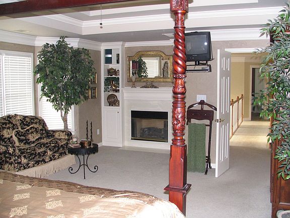 Romantic Master Retreat w/Fireplace, Trey Ceil, Sitting Area & Nuetral Colors
