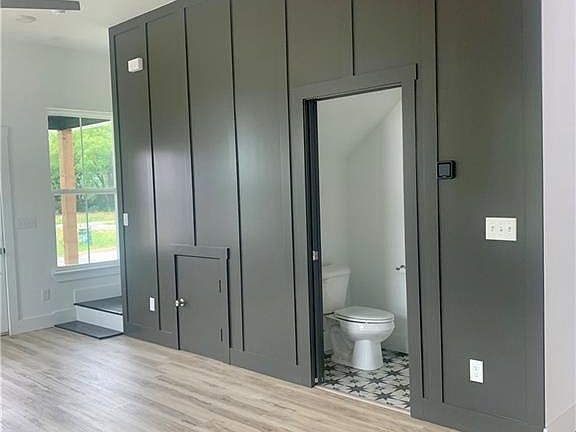 5th image of 1391 S Duncan Ave #1