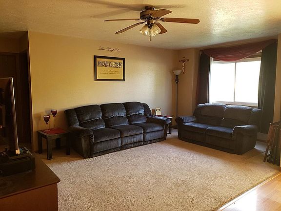 4th image of 1730 Nash St